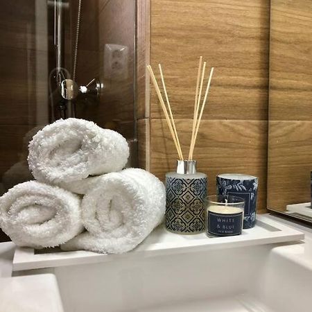 A&C Cozy Apartment เอลวัช ภายนอก รูปภาพ